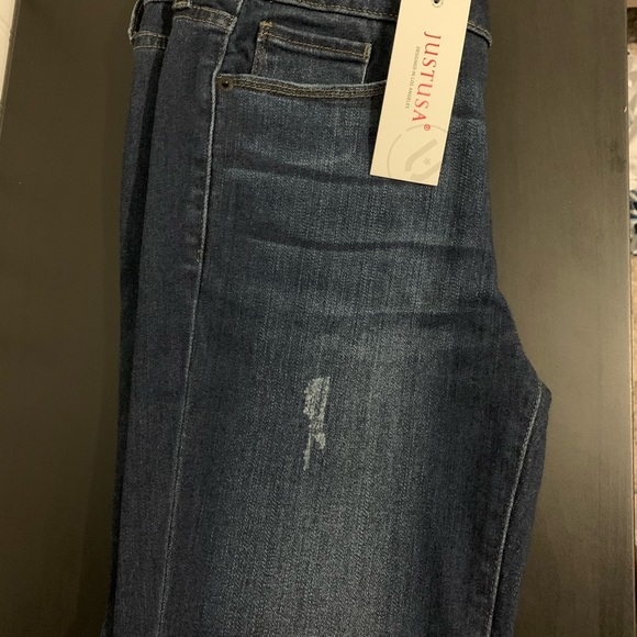 Minimal distress jeans - Picture 6 of 6